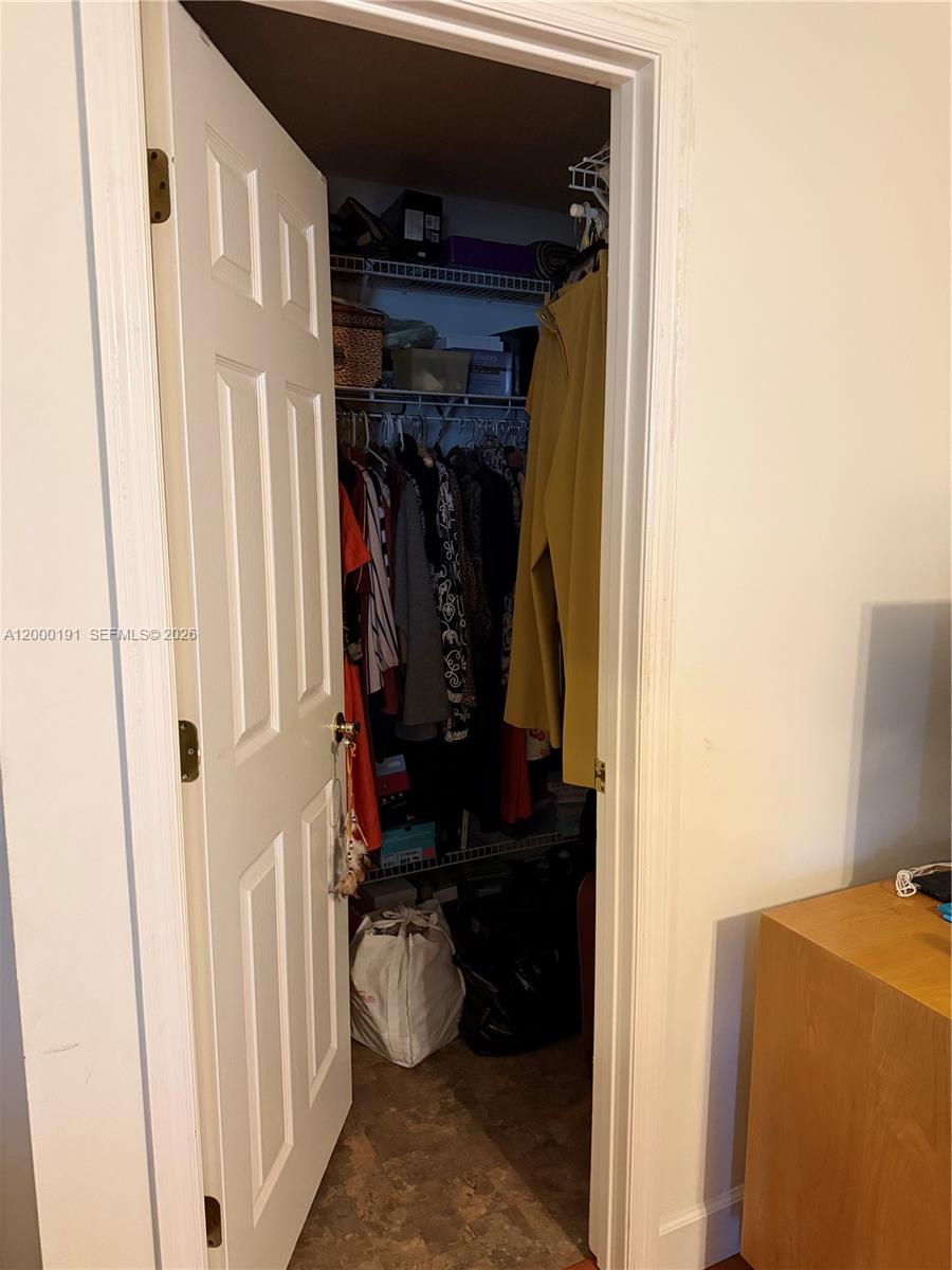 SUN N LAKE - Residential