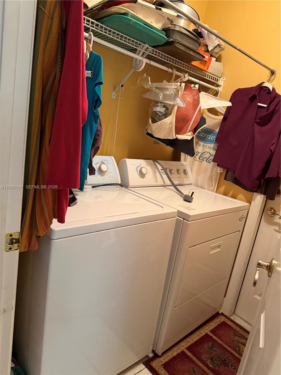 SUN N LAKE - Residential