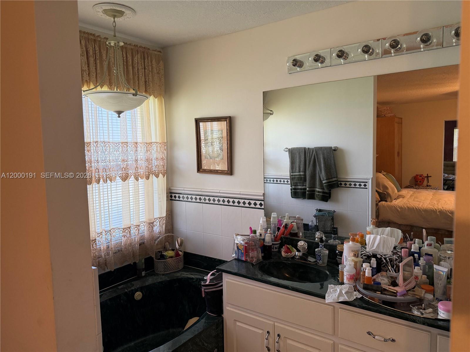 SUN N LAKE - Residential