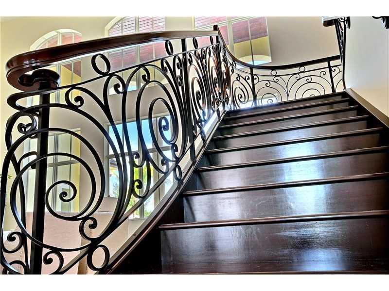 OAK HOLLOW ESTATES - Residential