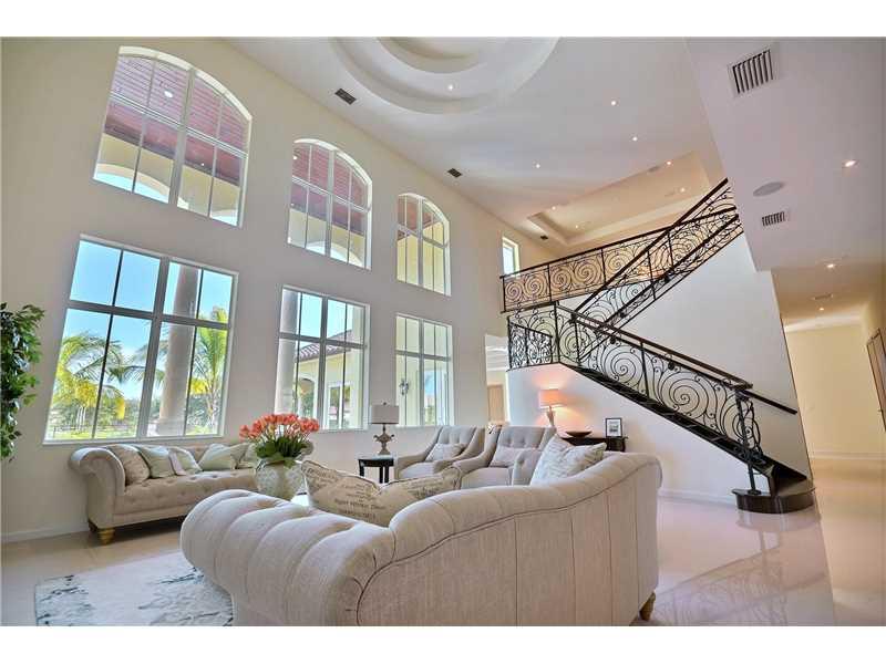 OAK HOLLOW ESTATES - Residential