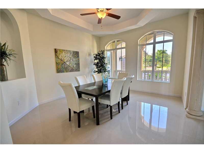 OAK HOLLOW ESTATES - Residential