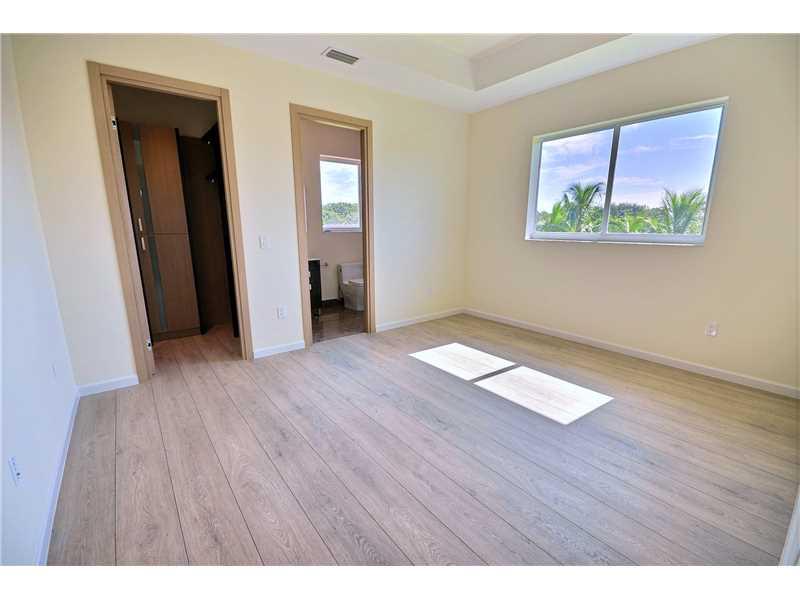 OAK HOLLOW ESTATES - Residential