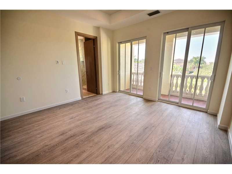 OAK HOLLOW ESTATES - Residential