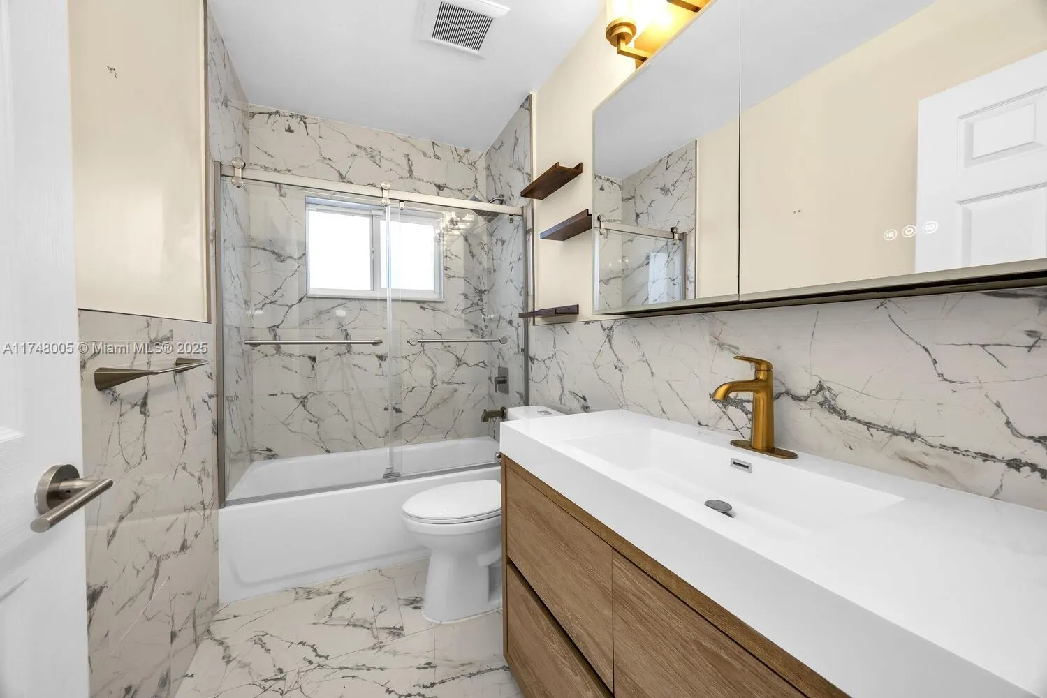 Coral Gables, Florida 33134, United States, 3 Bedrooms Bedrooms, ,2 BathroomsBathrooms,Residential,Active,786