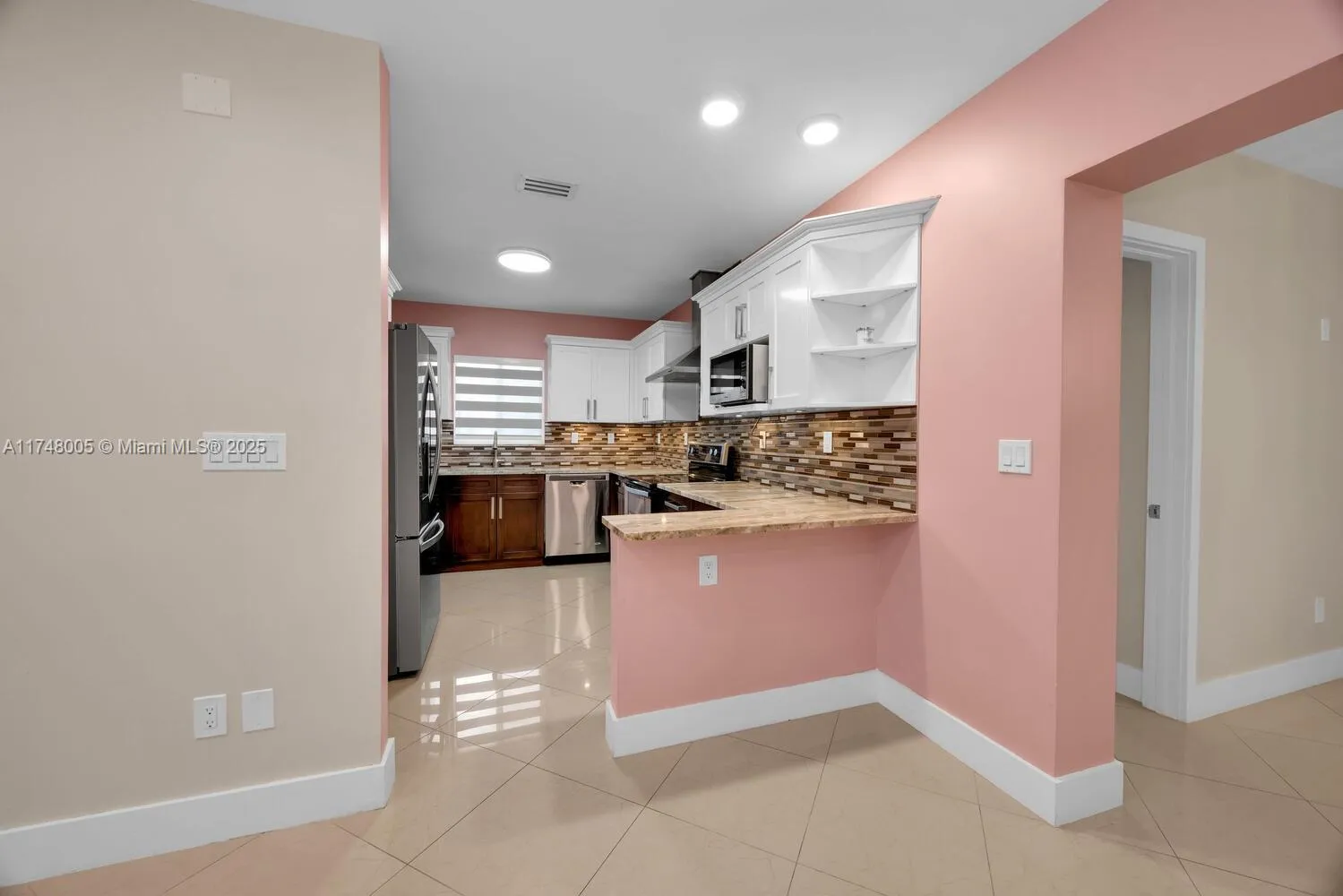 Coral Gables, Florida 33134, United States, 3 Bedrooms Bedrooms, ,2 BathroomsBathrooms,Residential,Active,786