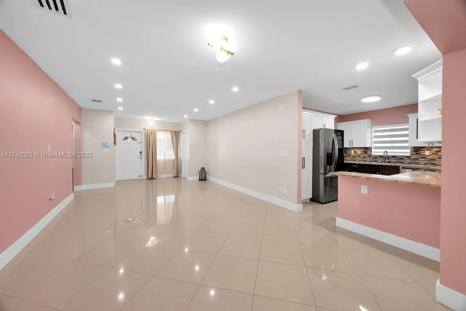 Coral Gables, Florida 33134, United States, 3 Bedrooms Bedrooms, ,2 BathroomsBathrooms,Residential,Active,786