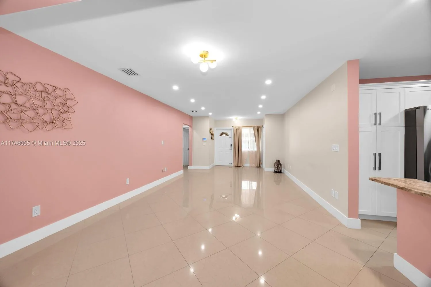 Coral Gables, Florida 33134, United States, 3 Bedrooms Bedrooms, ,2 BathroomsBathrooms,Residential,Active,786
