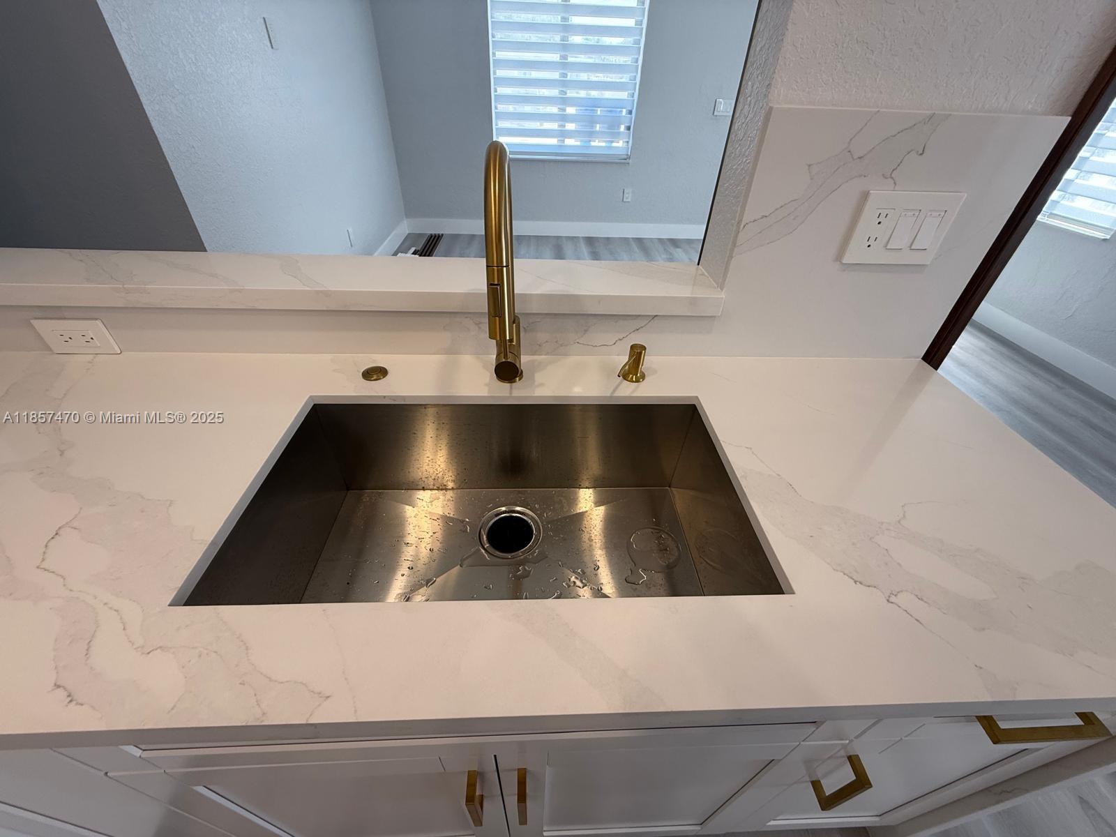 TWELFTH STREET MANORS - Residential