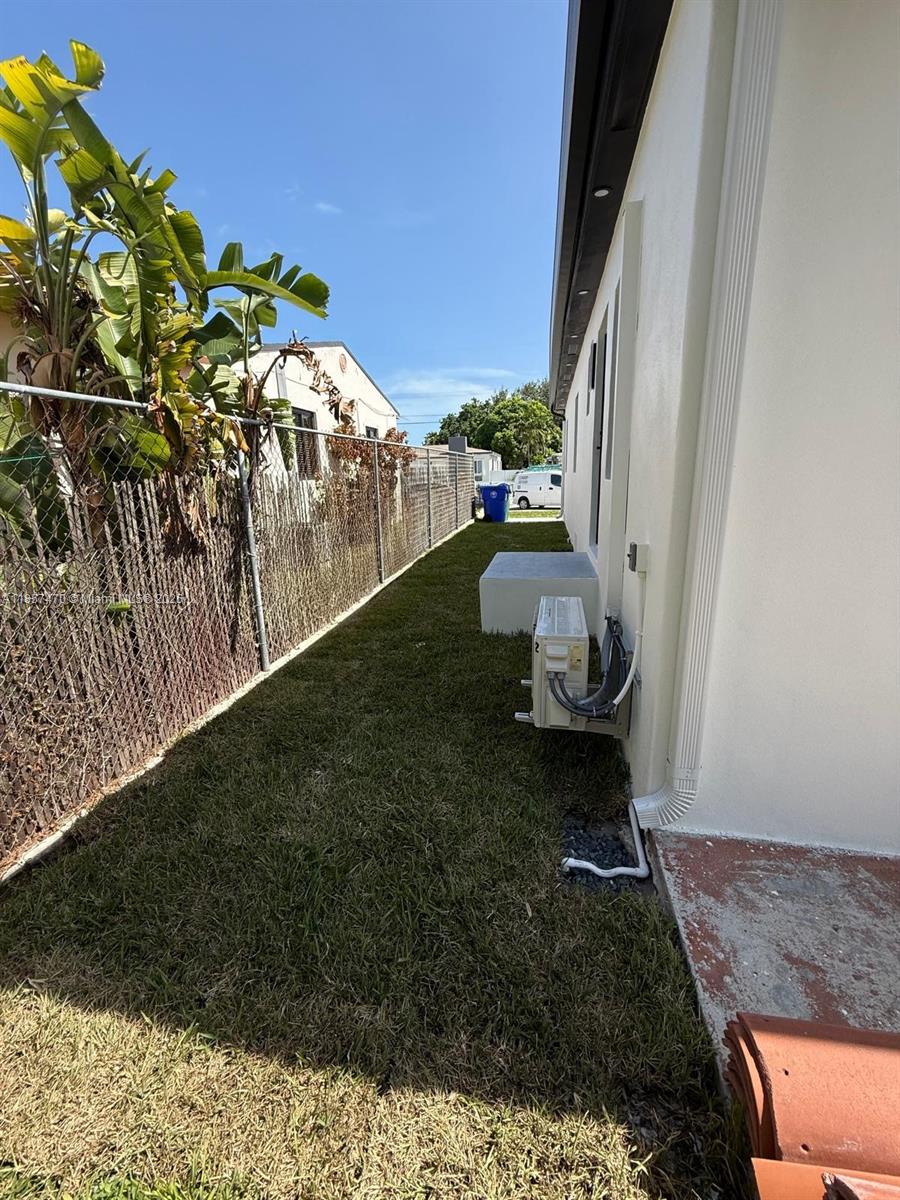 TWELFTH STREET MANORS - Residential