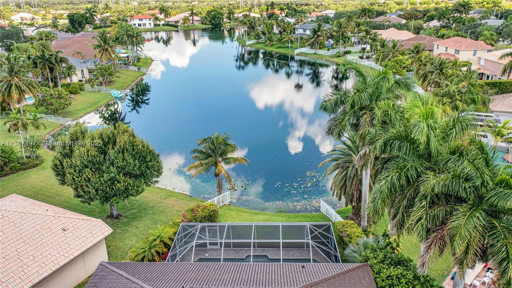 Photo of 16133 N Mariposa Cir N, Pembroke Pines, FL 33331 (MLS # A11387397)