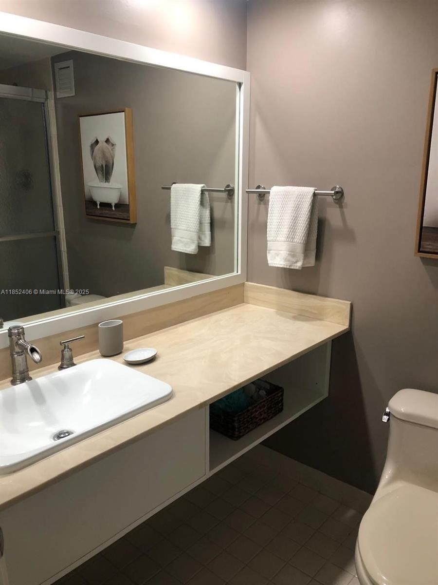 Aquarius Condo - Residential