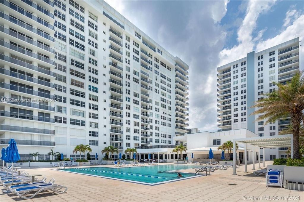 Photo of 2751 S Ocean Dr #1406-S, Hollywood, FL 33019 (MLS # A11852406)