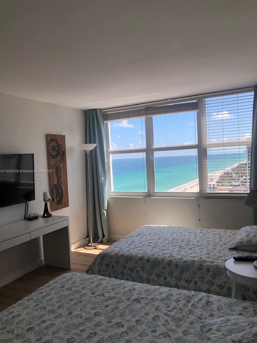 Aquarius Condo - Residential