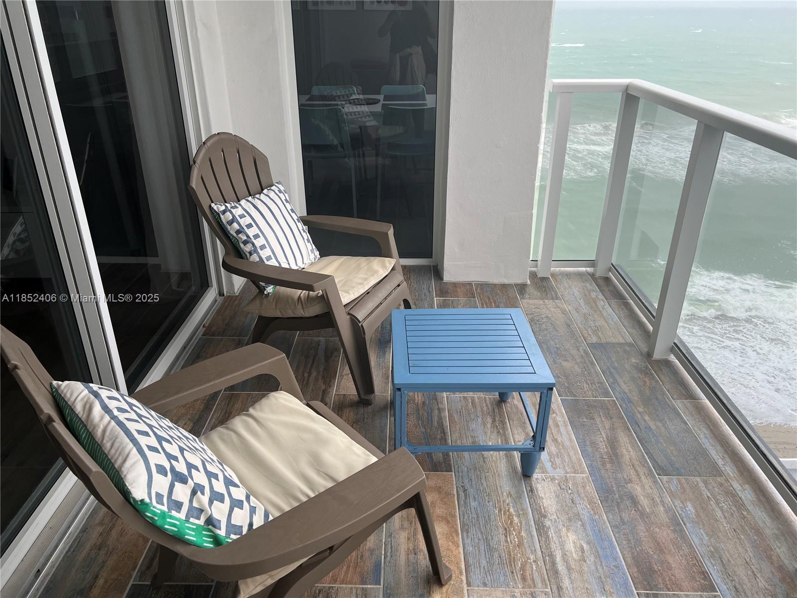 Aquarius Condo - Residential