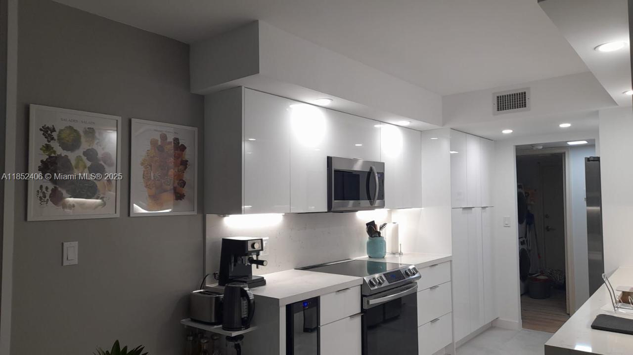 Aquarius Condo - Residential