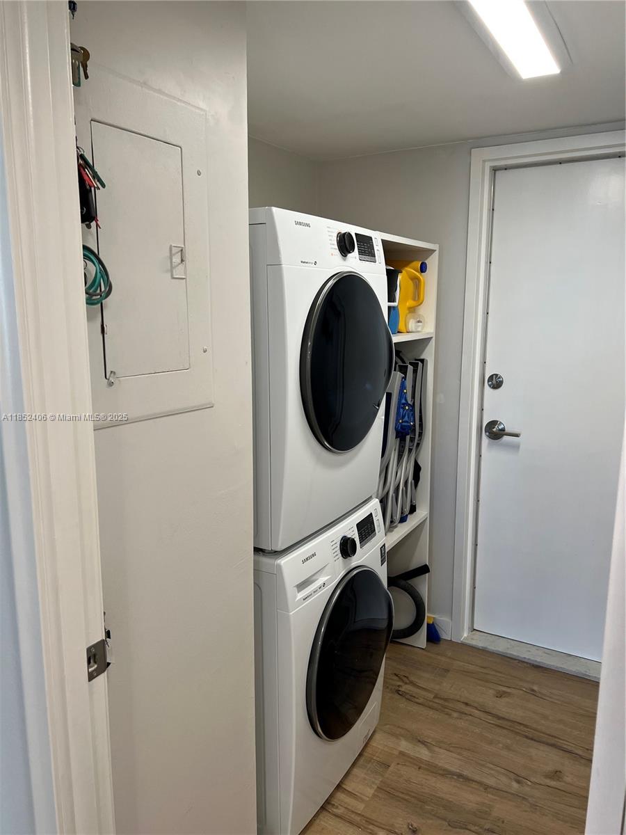 Aquarius Condo - Residential