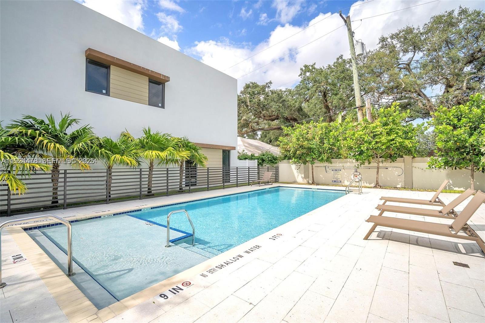 OAKS PLACE - Residential Lease