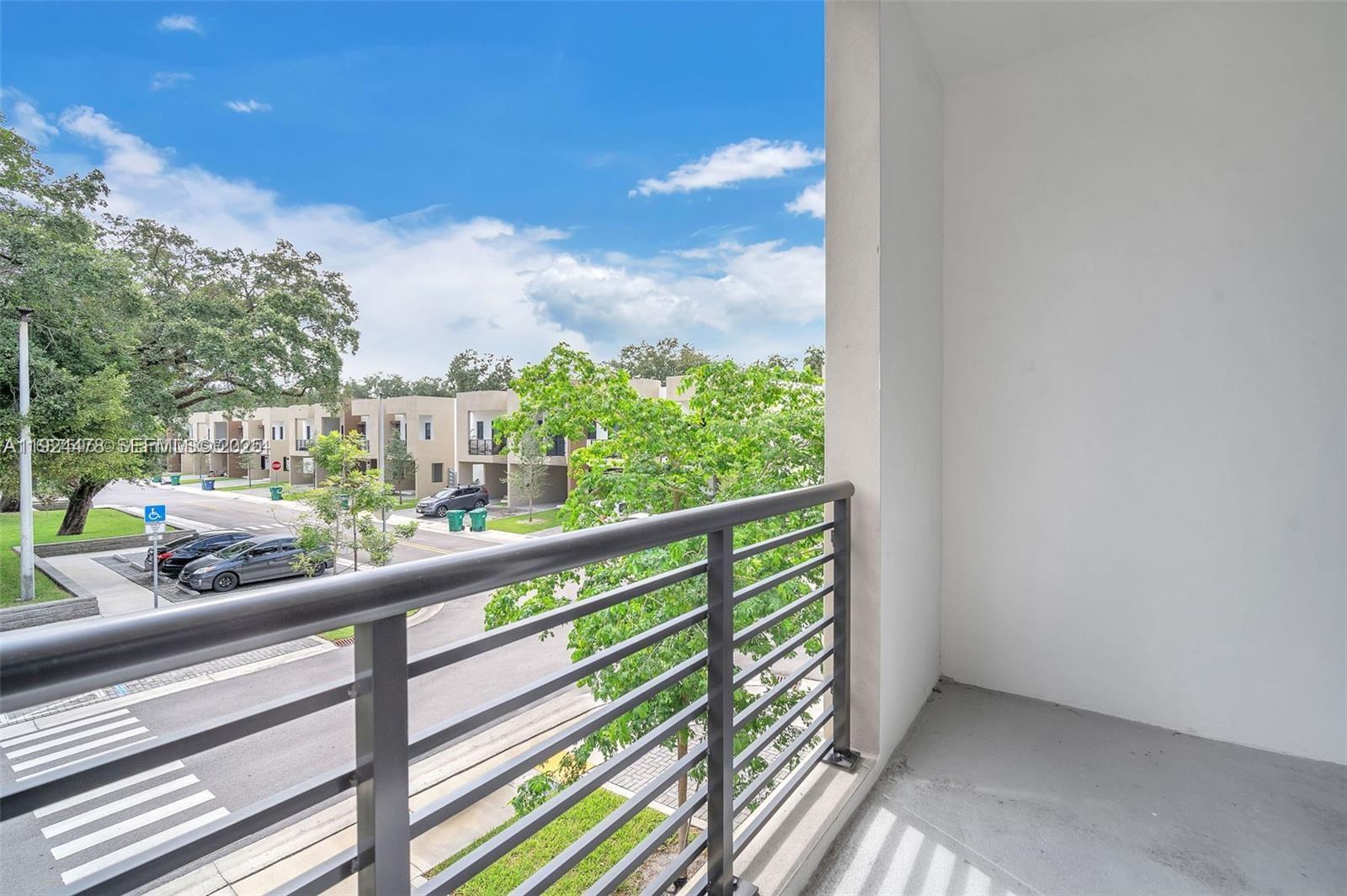 OAKS PLACE - Residential Lease