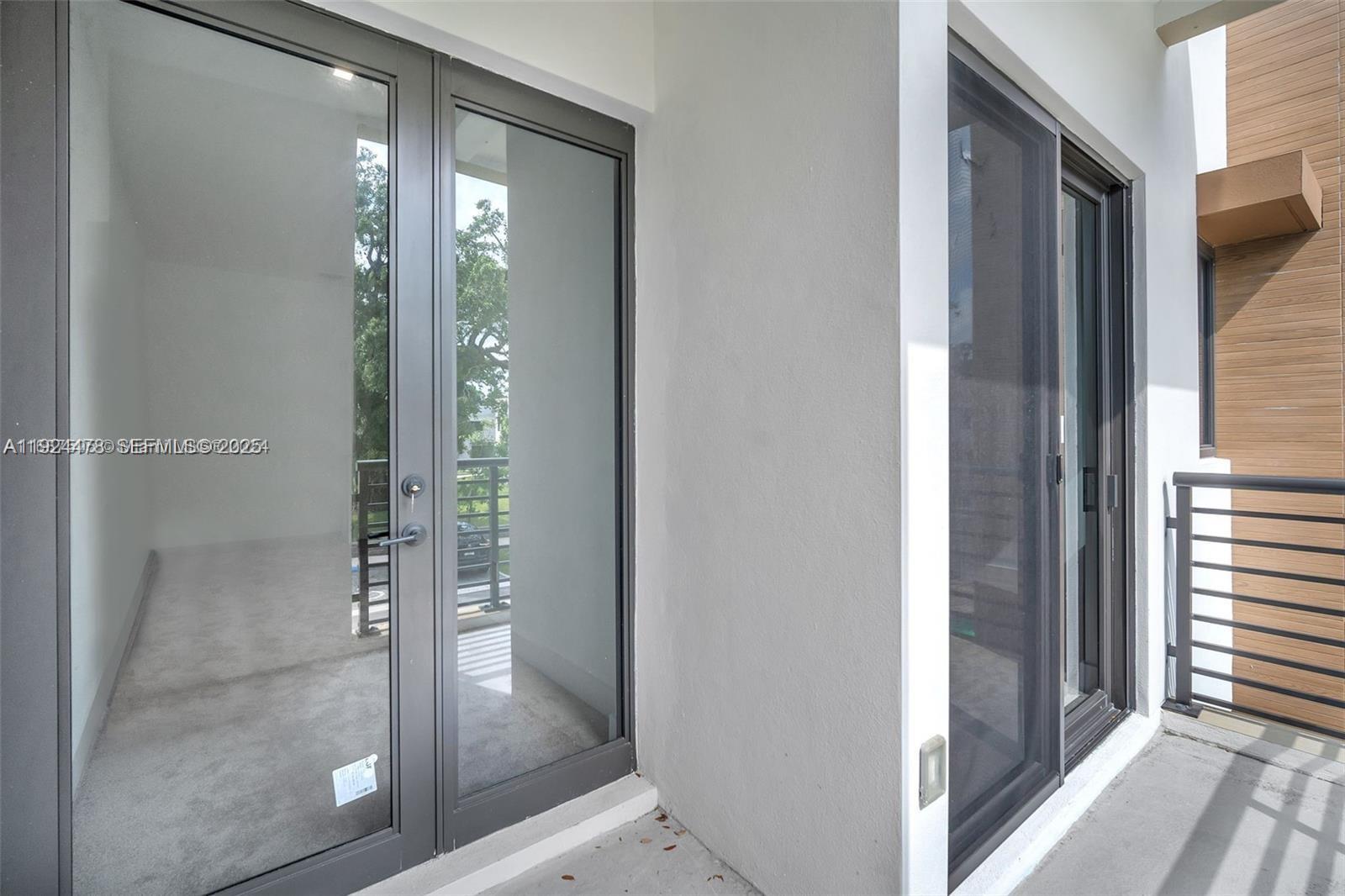 OAKS PLACE - Residential Lease