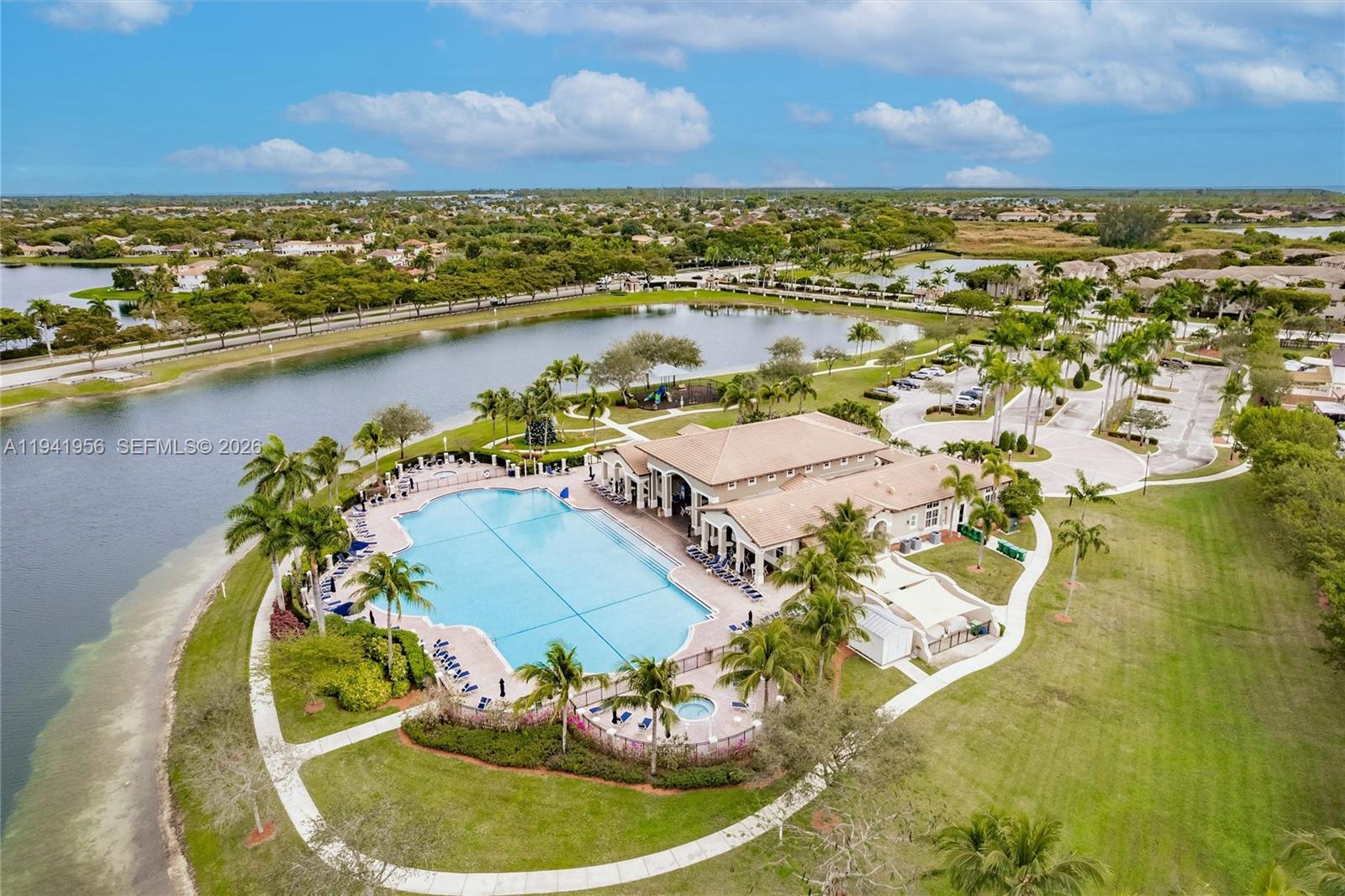 THE SHORES CONDO NO 1 - Residential