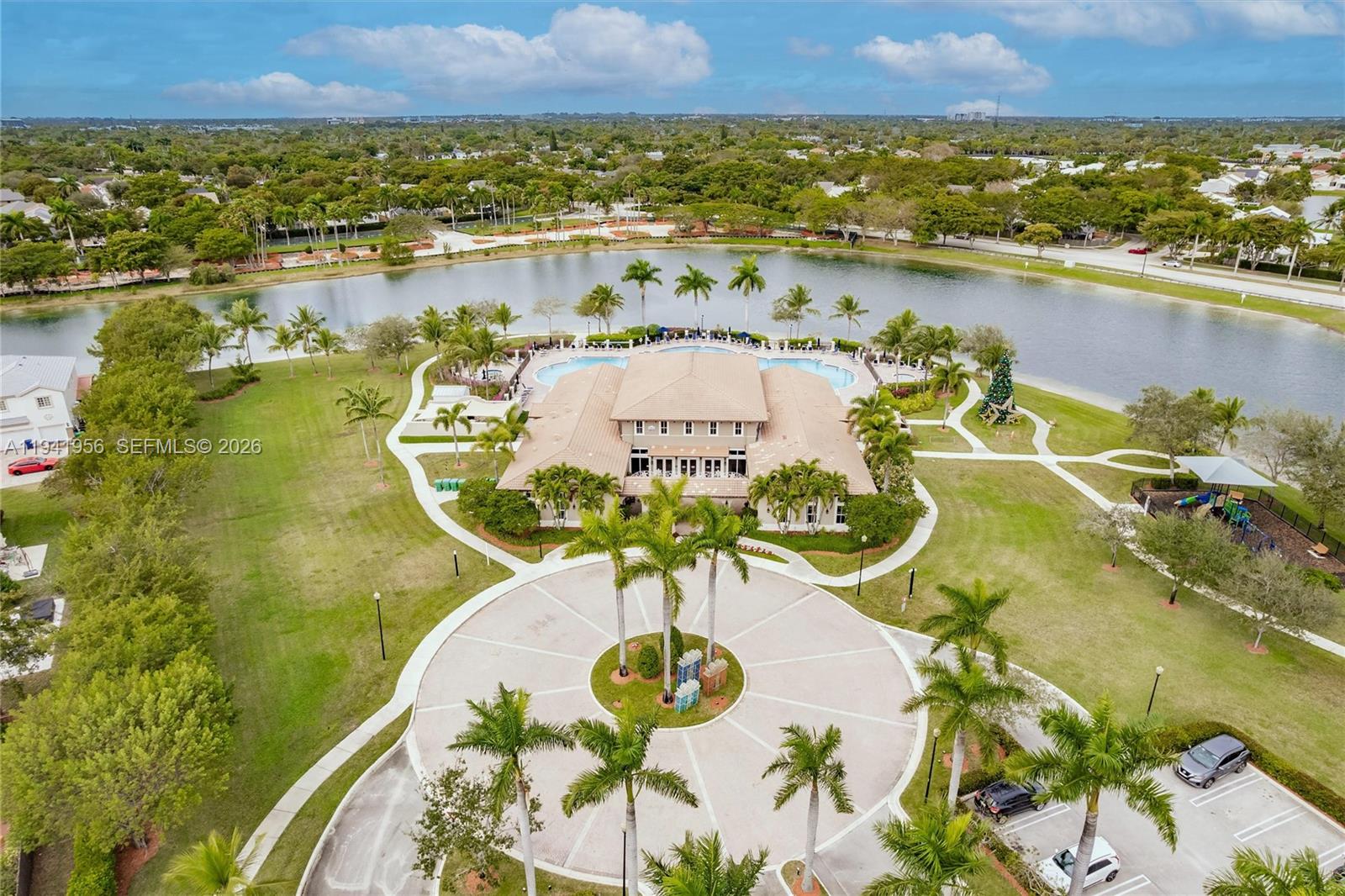 THE SHORES CONDO NO 1 - Residential