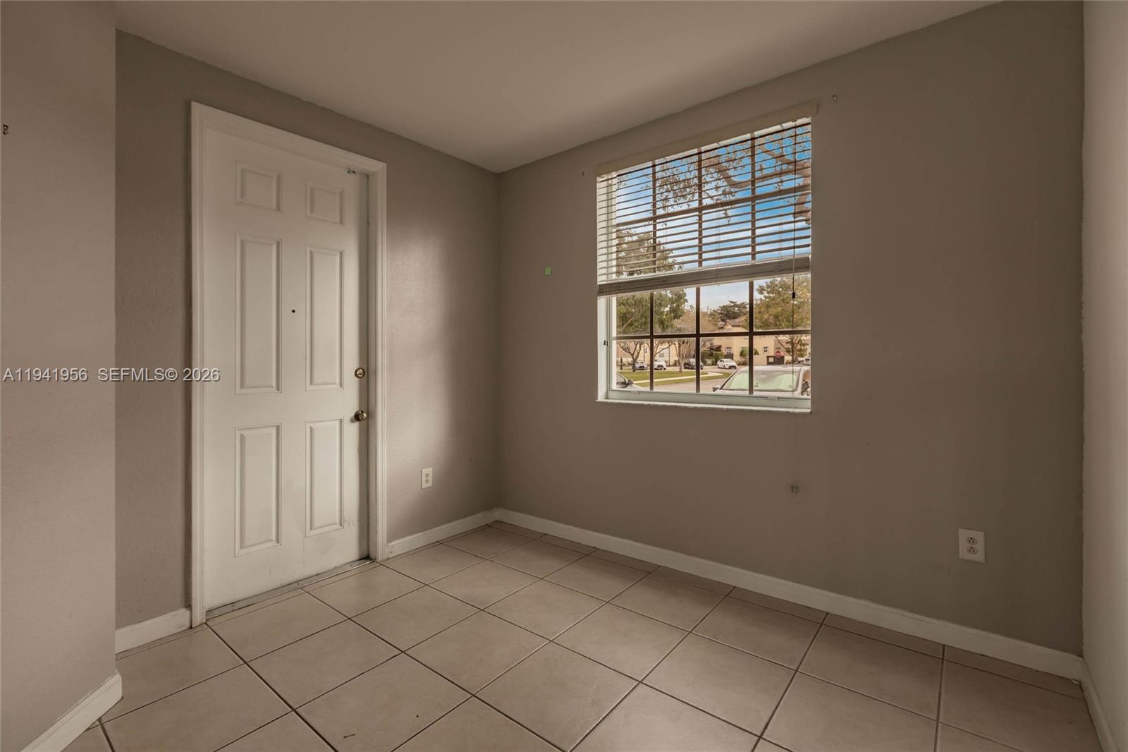 THE SHORES CONDO NO 1 - Residential