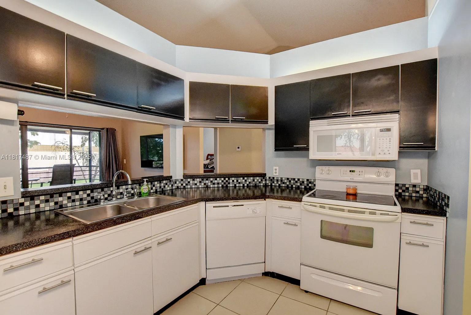 SOUTH LAKE CONDO - Residential Lease