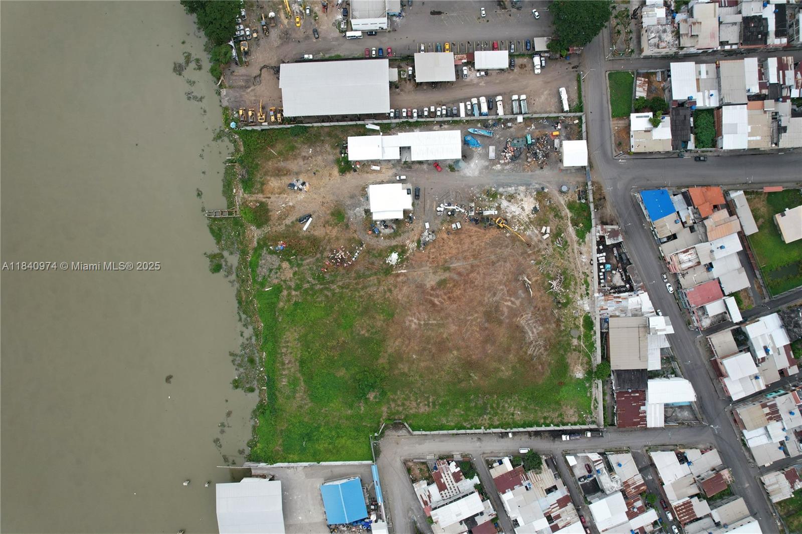 1 KM Via Duran Tambo