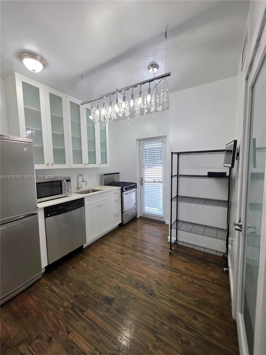 THE MARITIME CONDO - Residential Lease