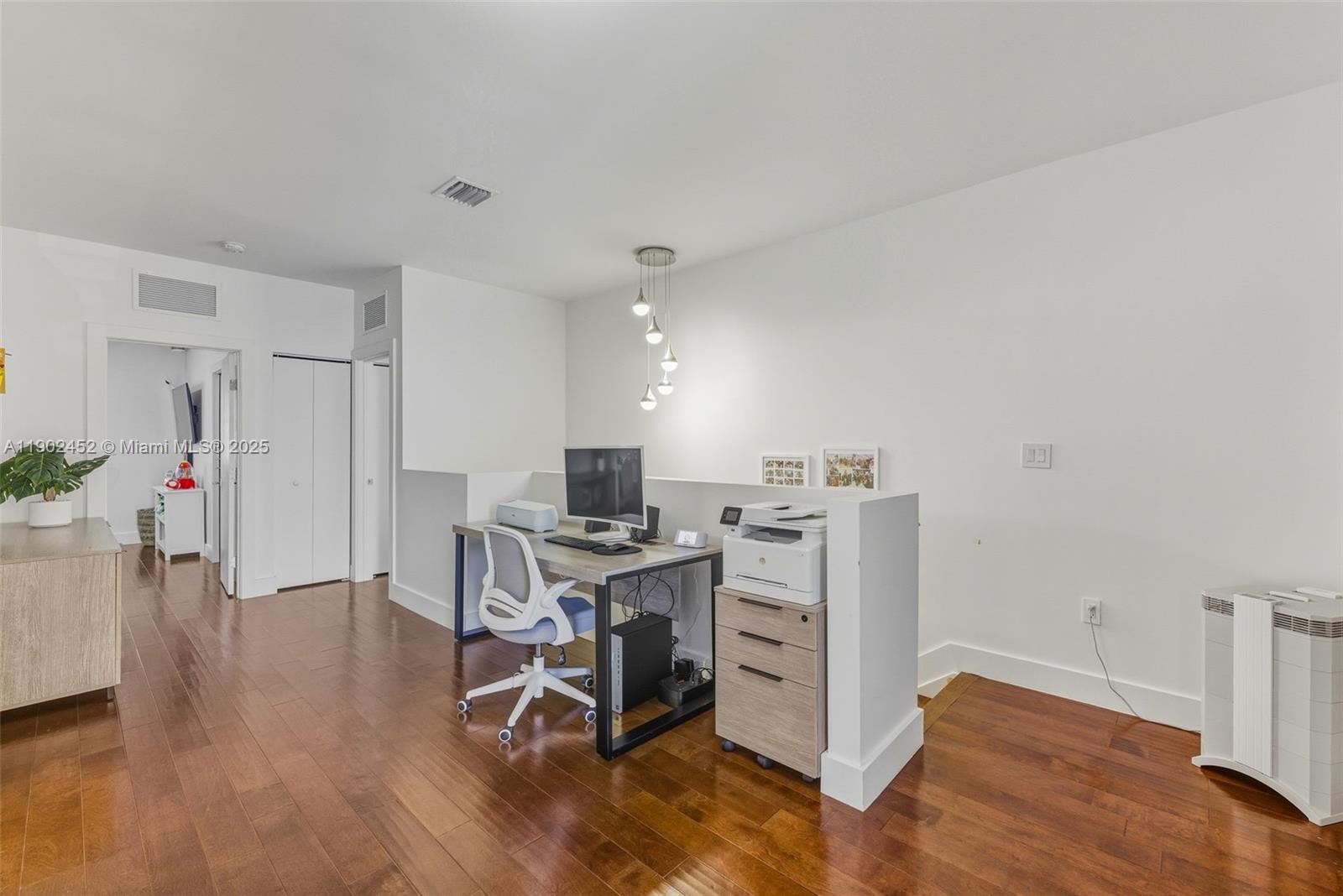 DORAL PALMS SOUTH - Residential Lease