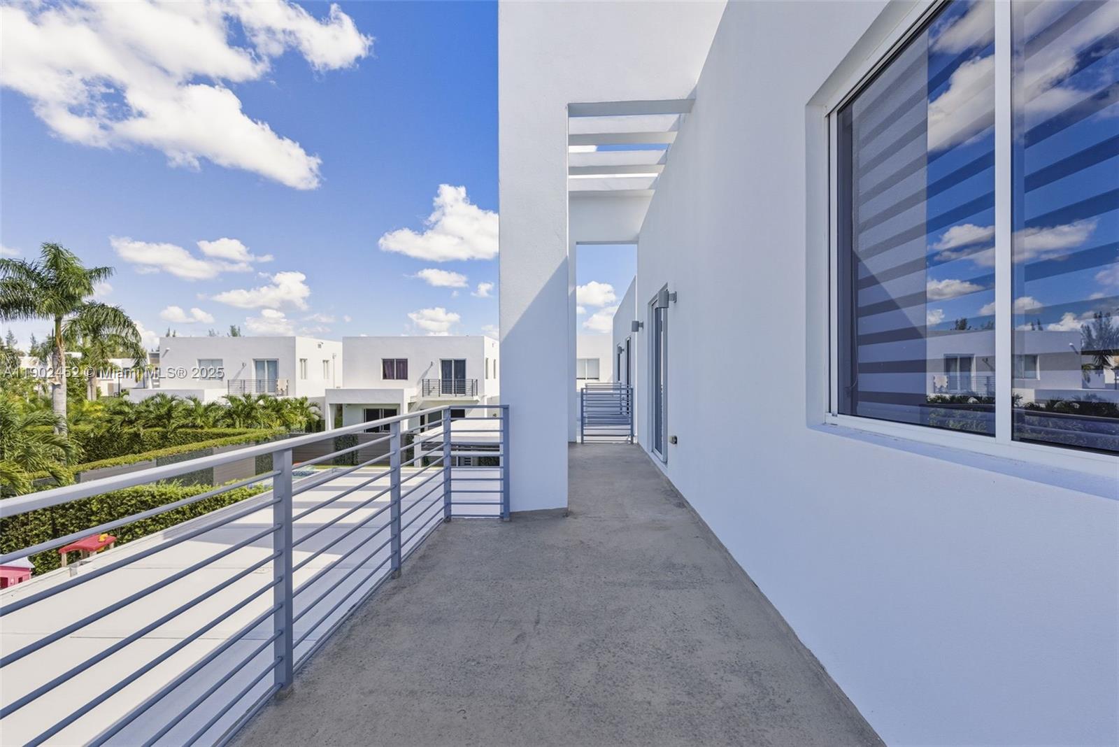DORAL PALMS SOUTH - Residential Lease