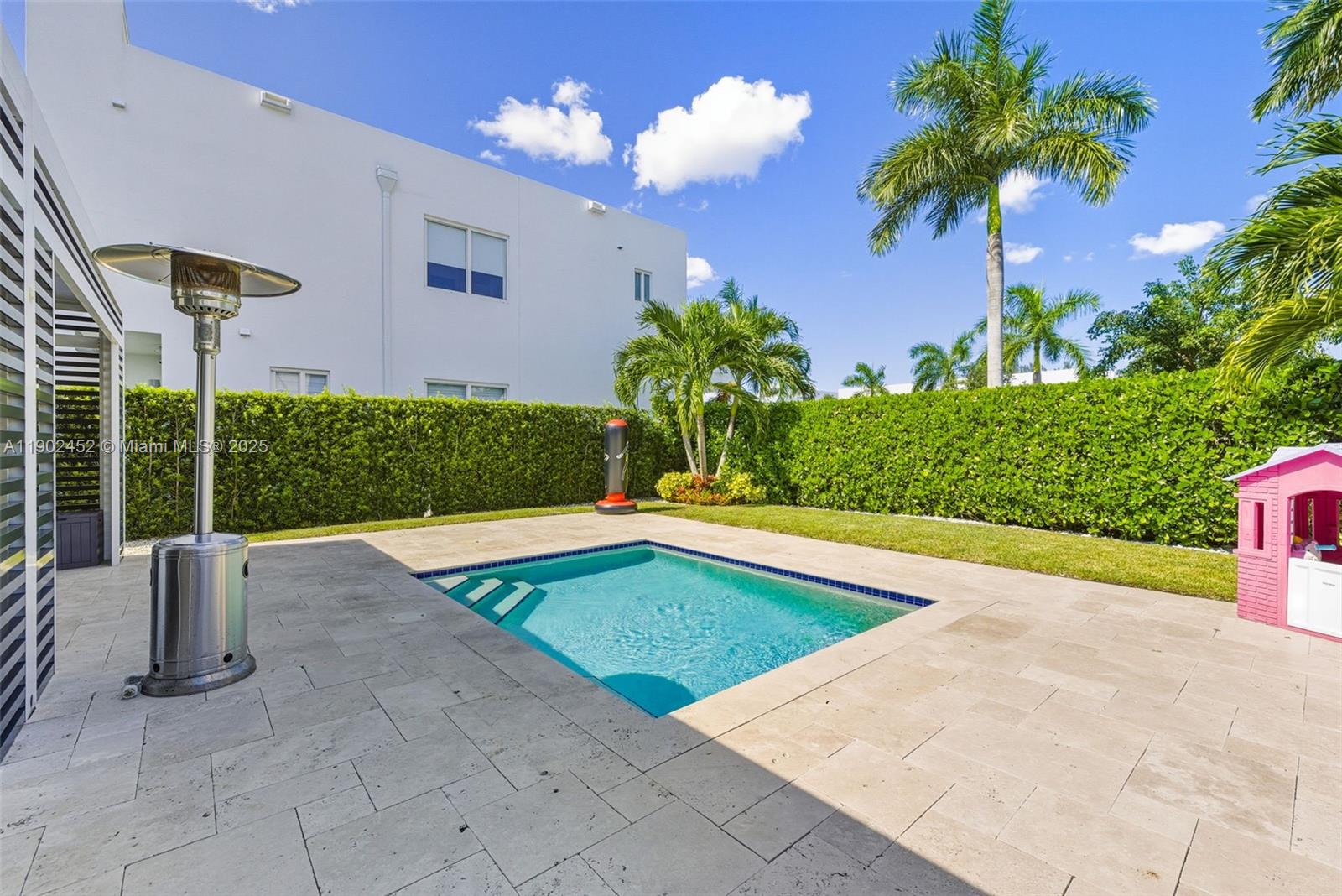 DORAL PALMS SOUTH - Residential Lease