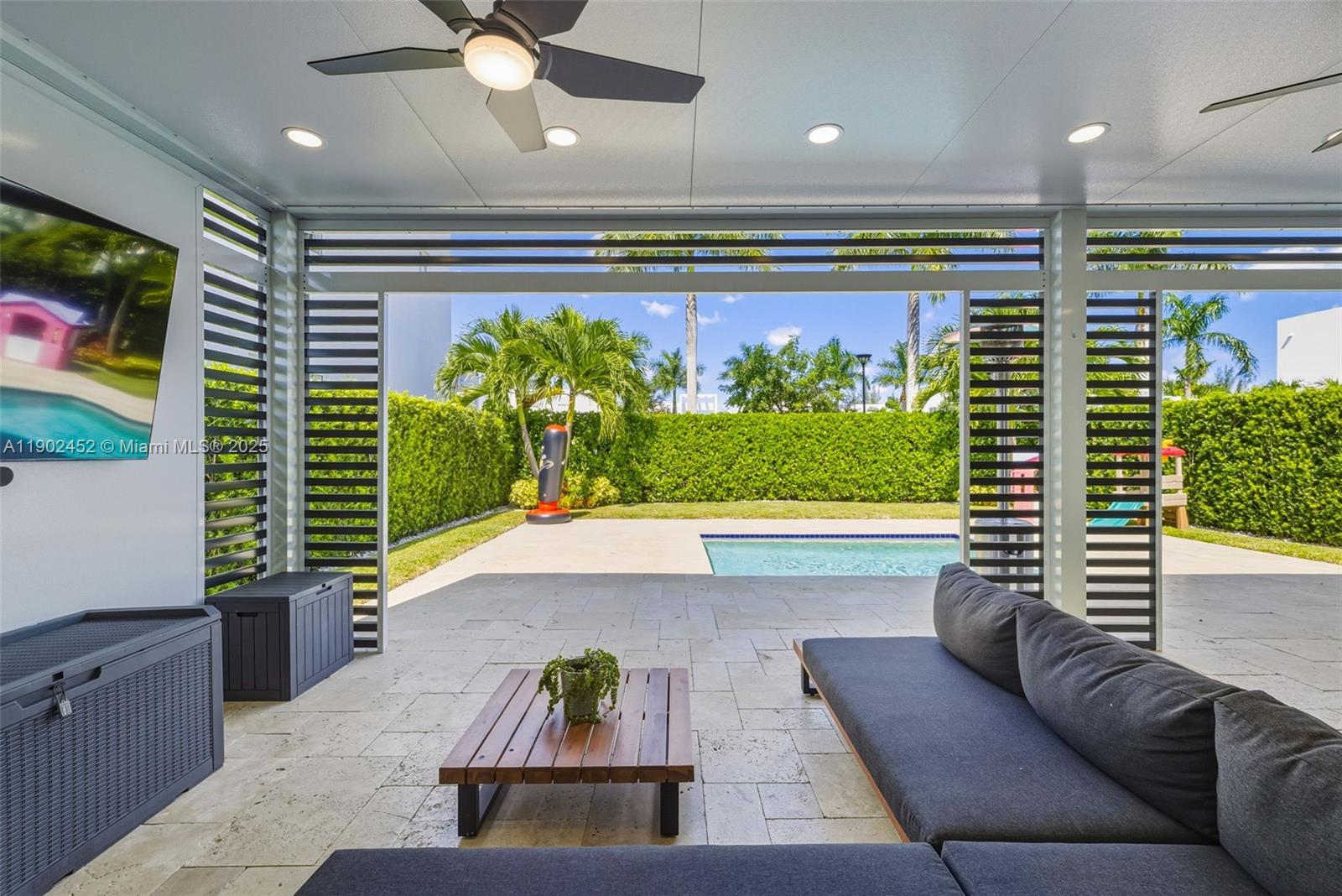 DORAL PALMS SOUTH - Residential Lease