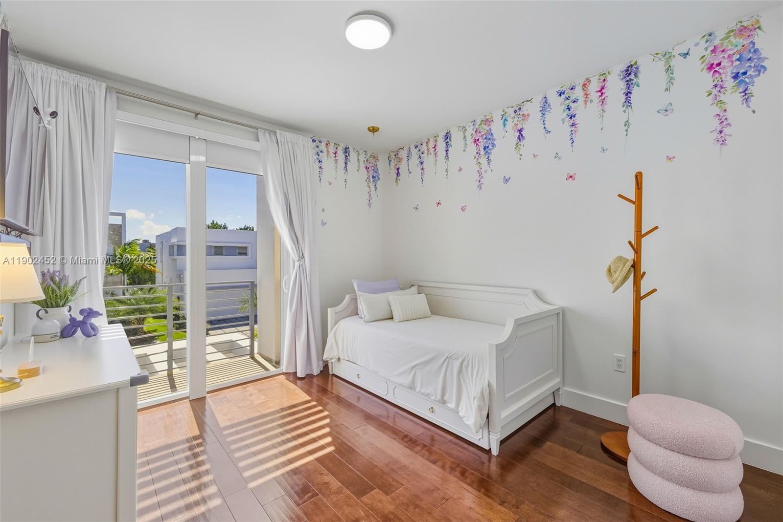 DORAL PALMS SOUTH - Residential Lease