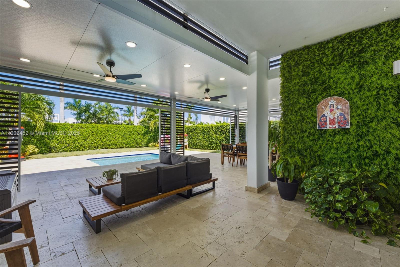 DORAL PALMS SOUTH - Residential Lease