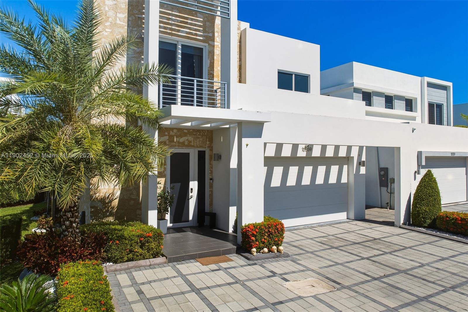 DORAL PALMS SOUTH - Residential Lease