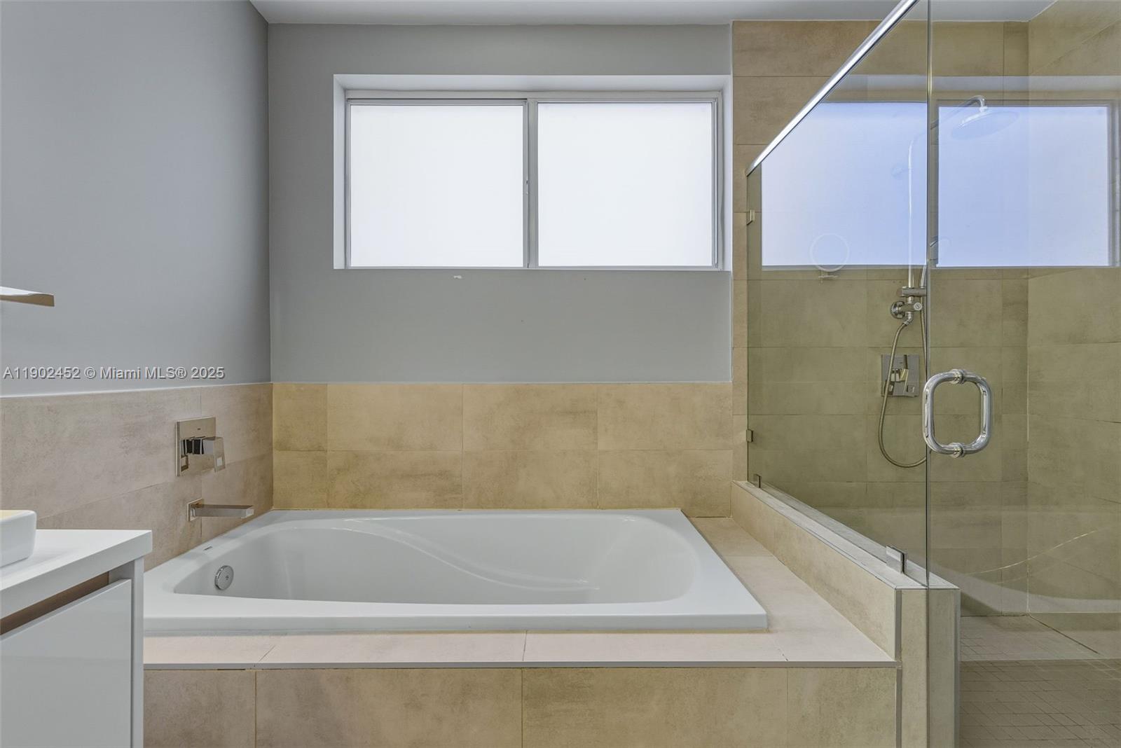 DORAL PALMS SOUTH - Residential Lease