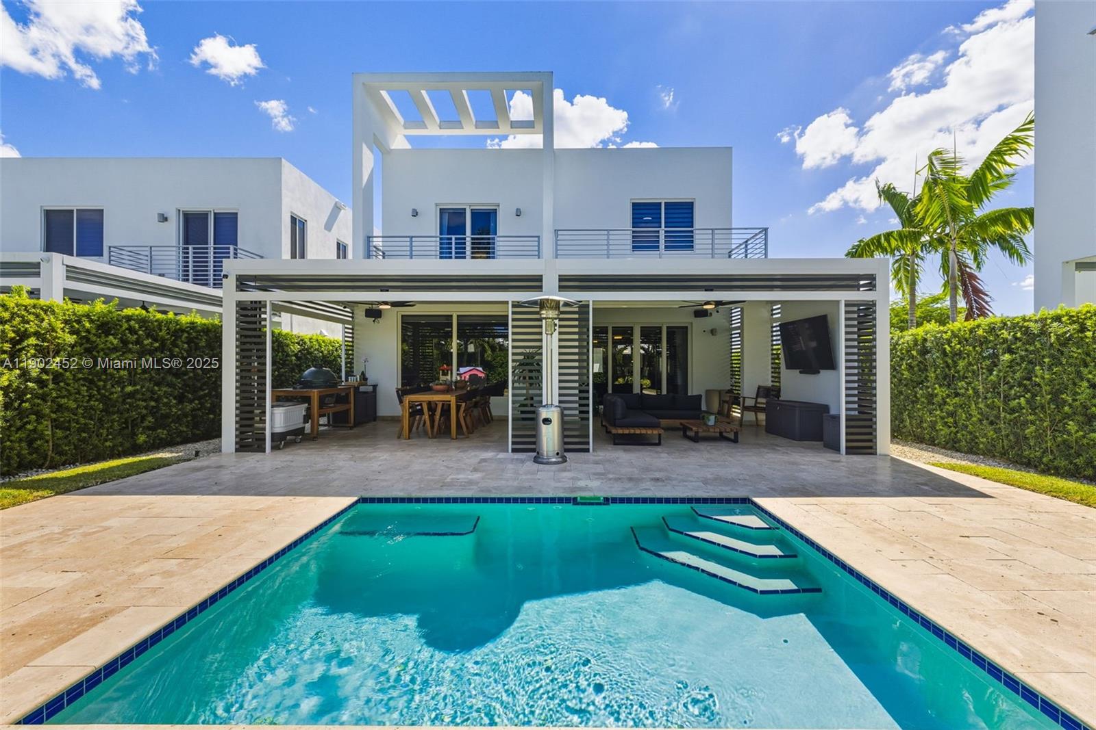 DORAL PALMS SOUTH - Residential Lease