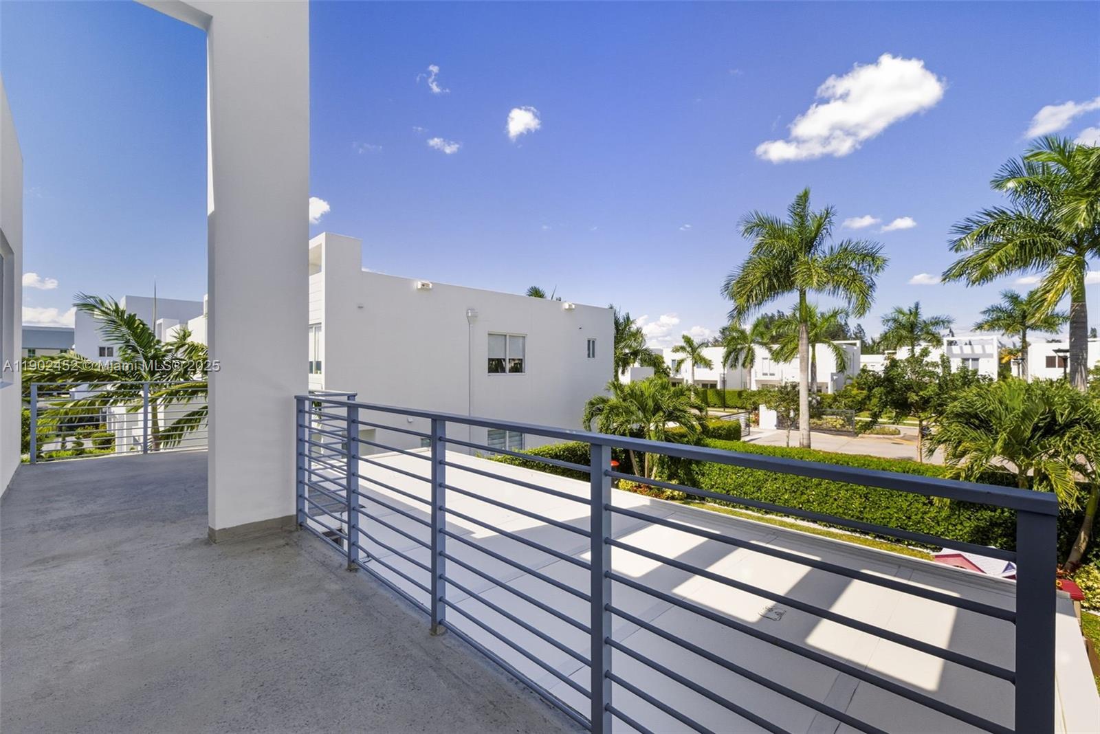 DORAL PALMS SOUTH - Residential Lease
