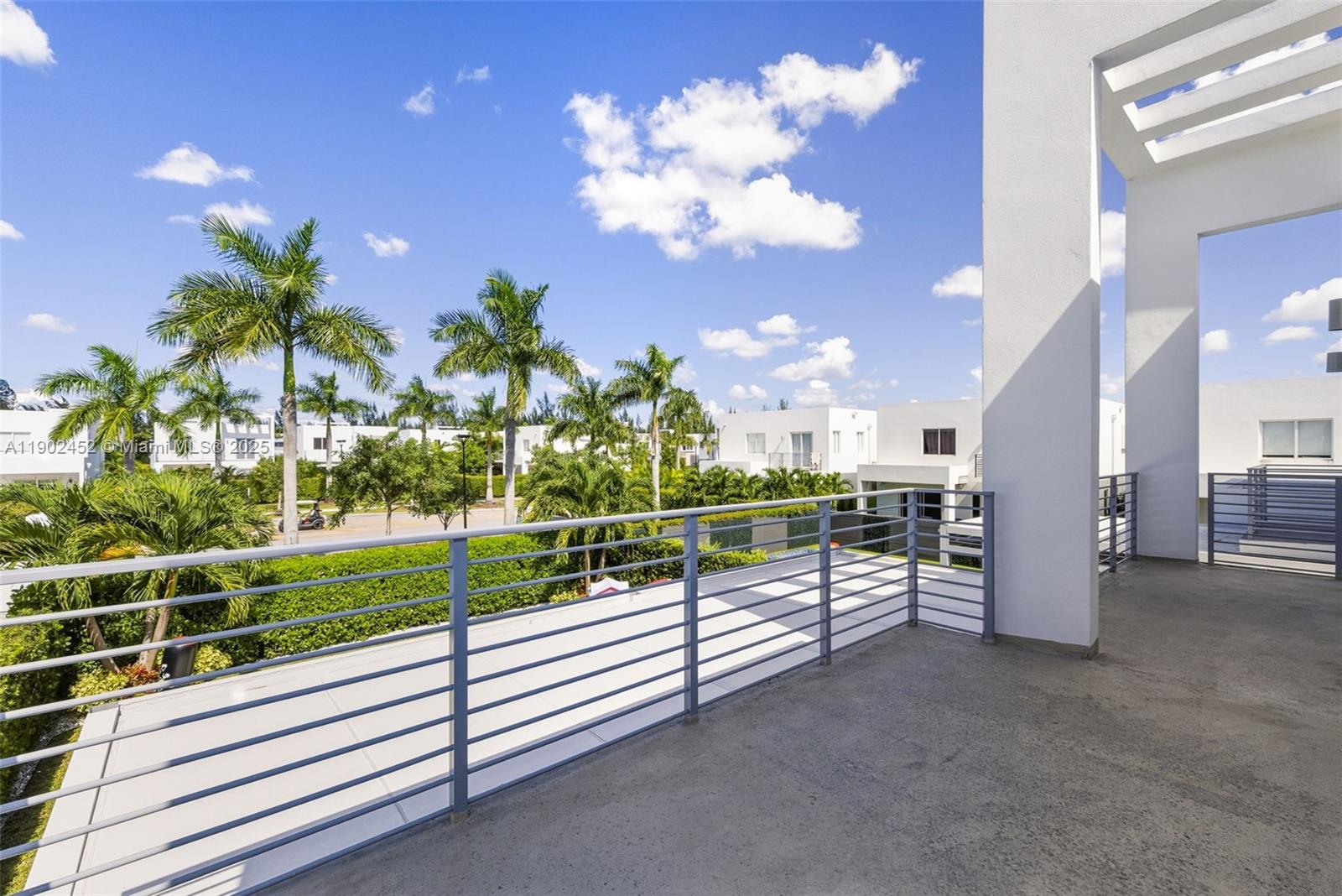 DORAL PALMS SOUTH - Residential Lease