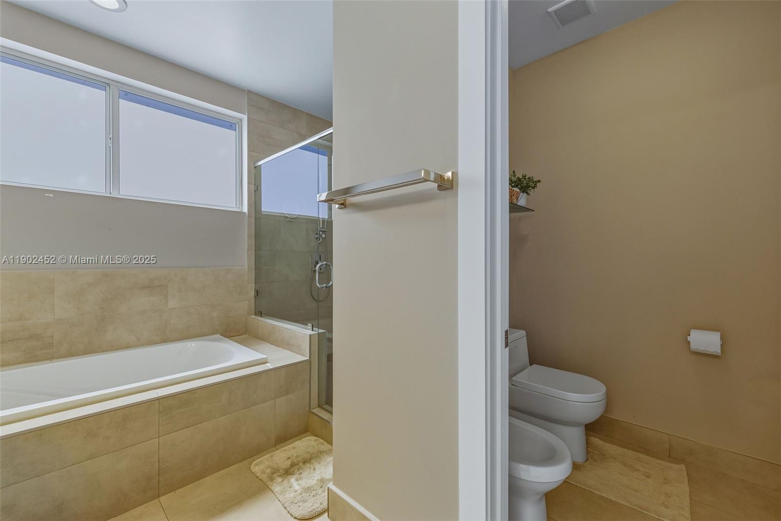 DORAL PALMS SOUTH - Residential Lease