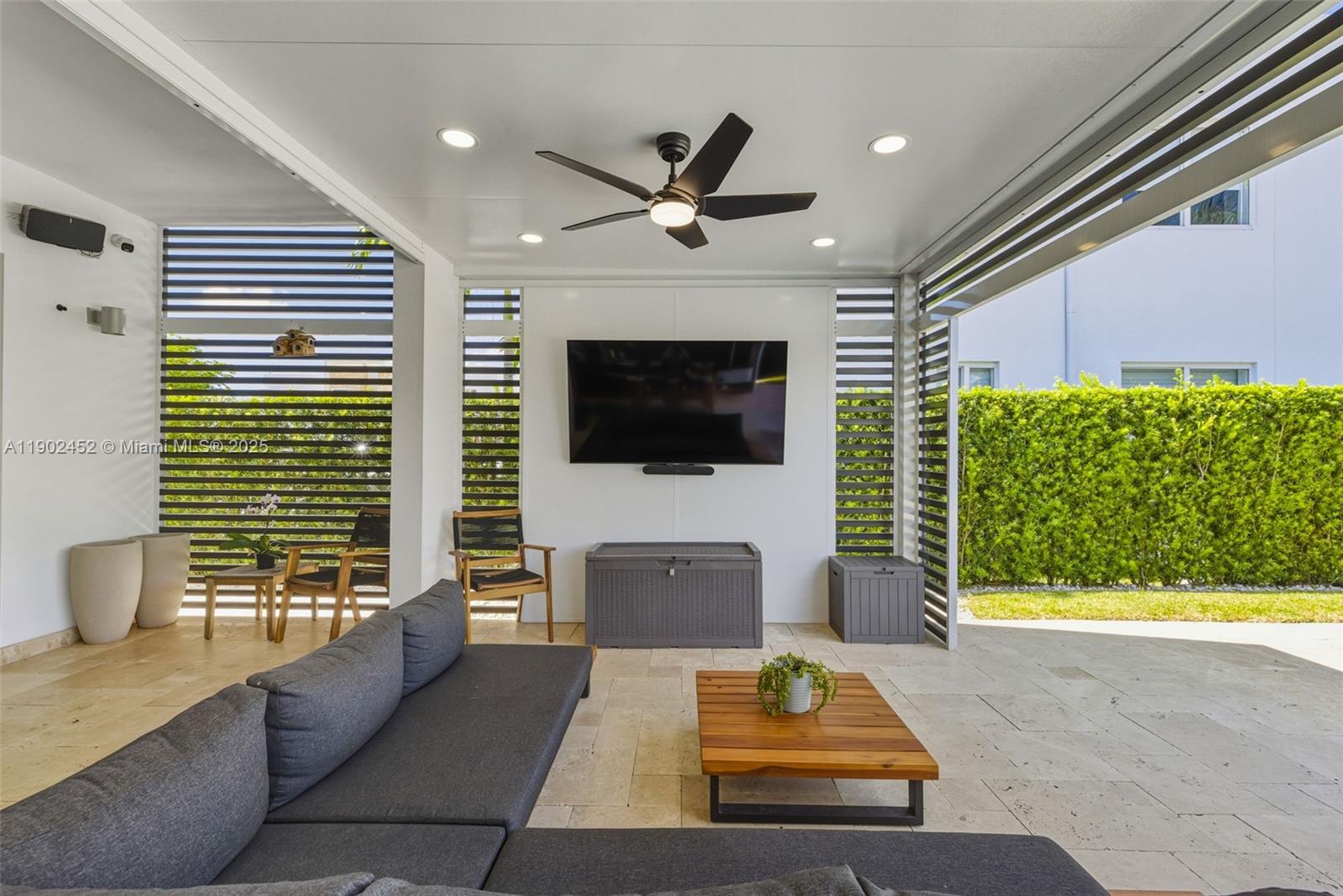 DORAL PALMS SOUTH - Residential Lease