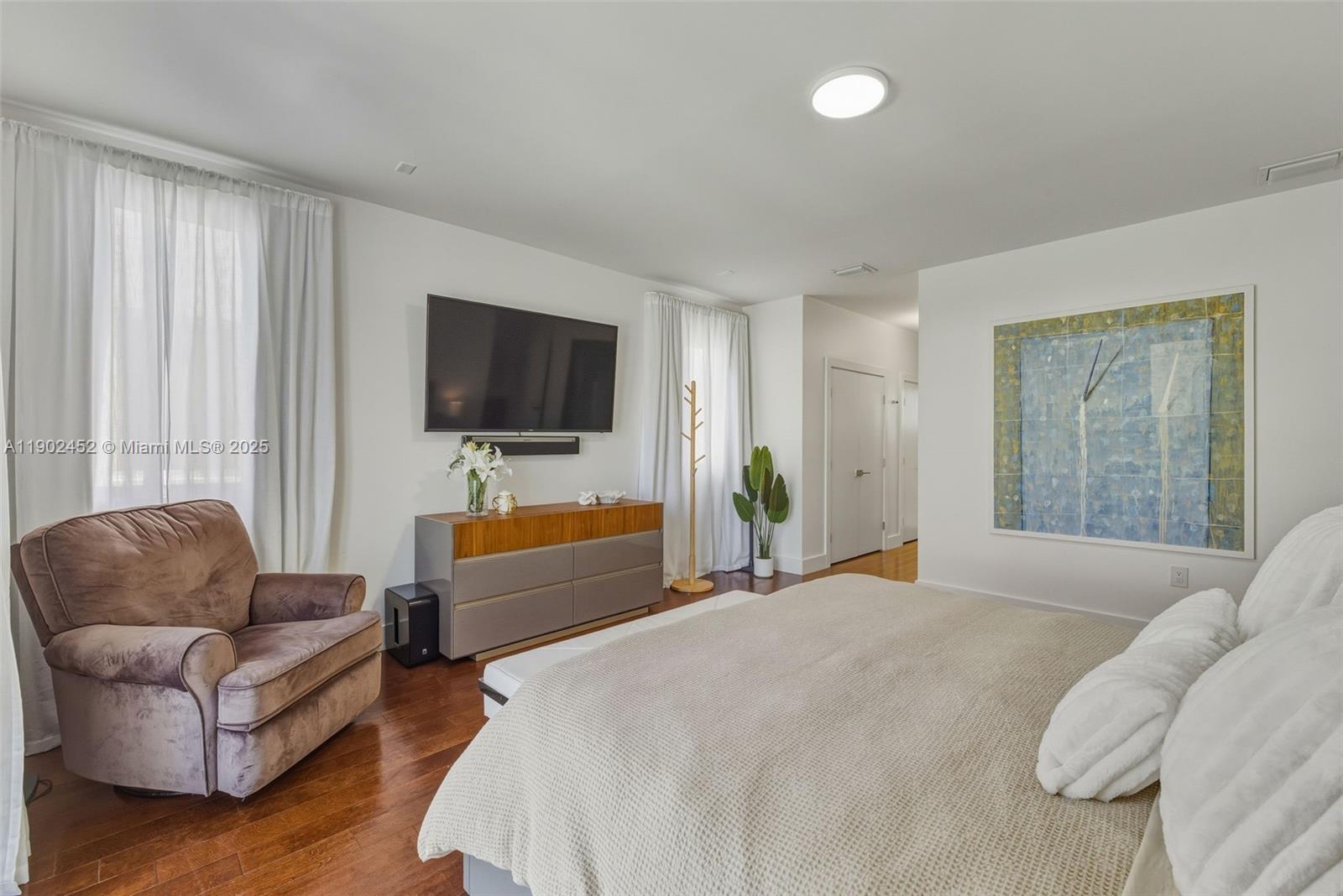 DORAL PALMS SOUTH - Residential Lease