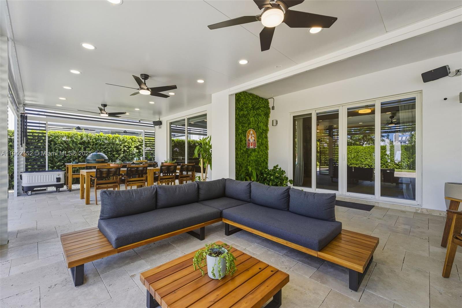 DORAL PALMS SOUTH - Residential Lease