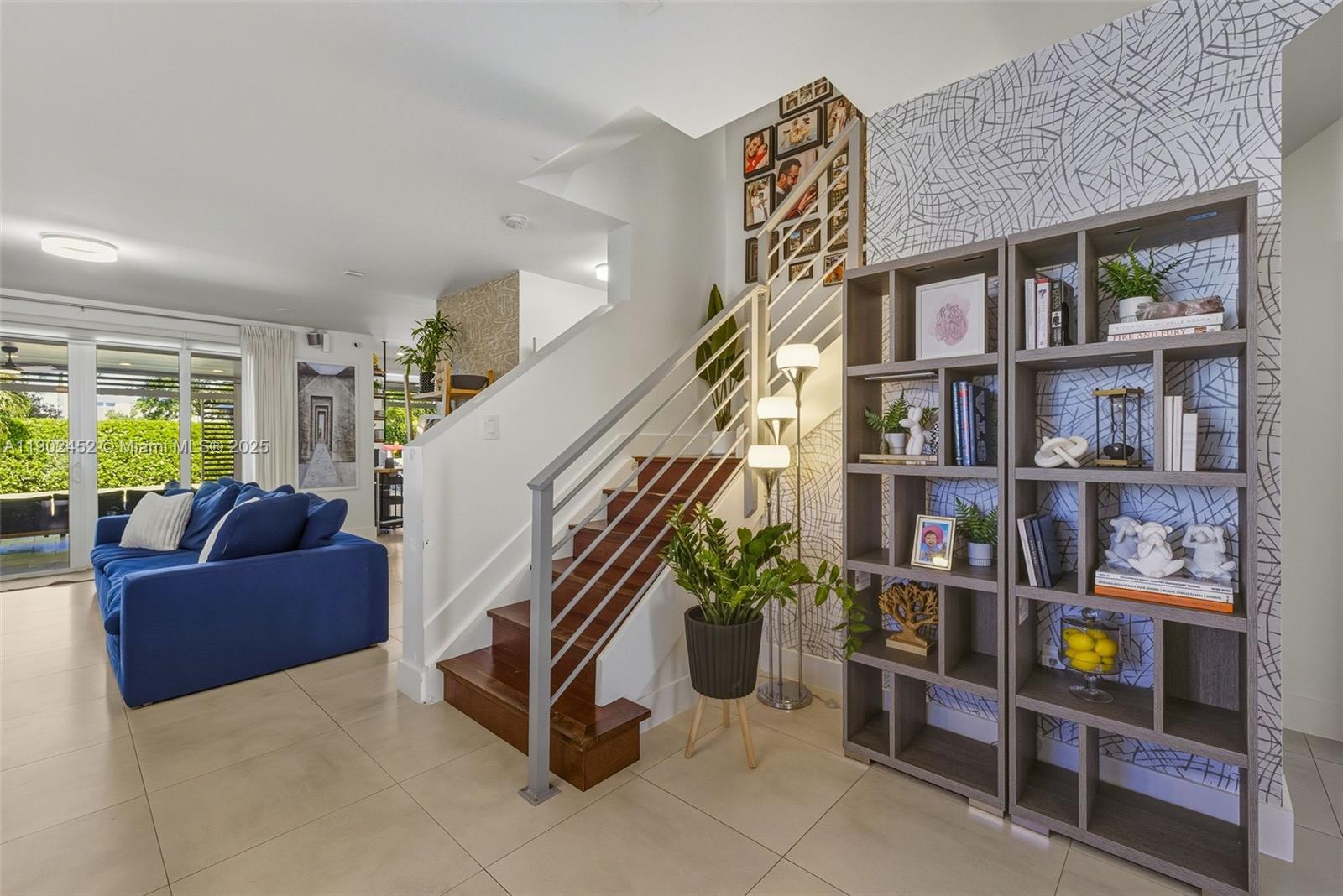 DORAL PALMS SOUTH - Residential Lease