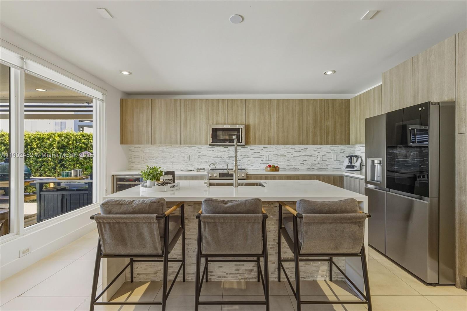 DORAL PALMS SOUTH - Residential Lease