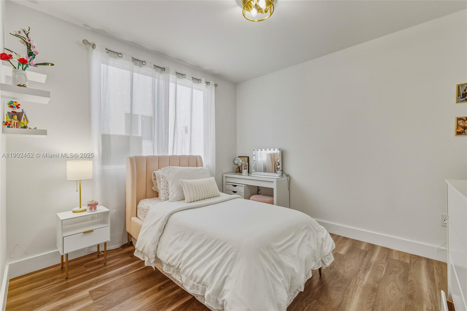 DORAL PALMS SOUTH - Residential Lease