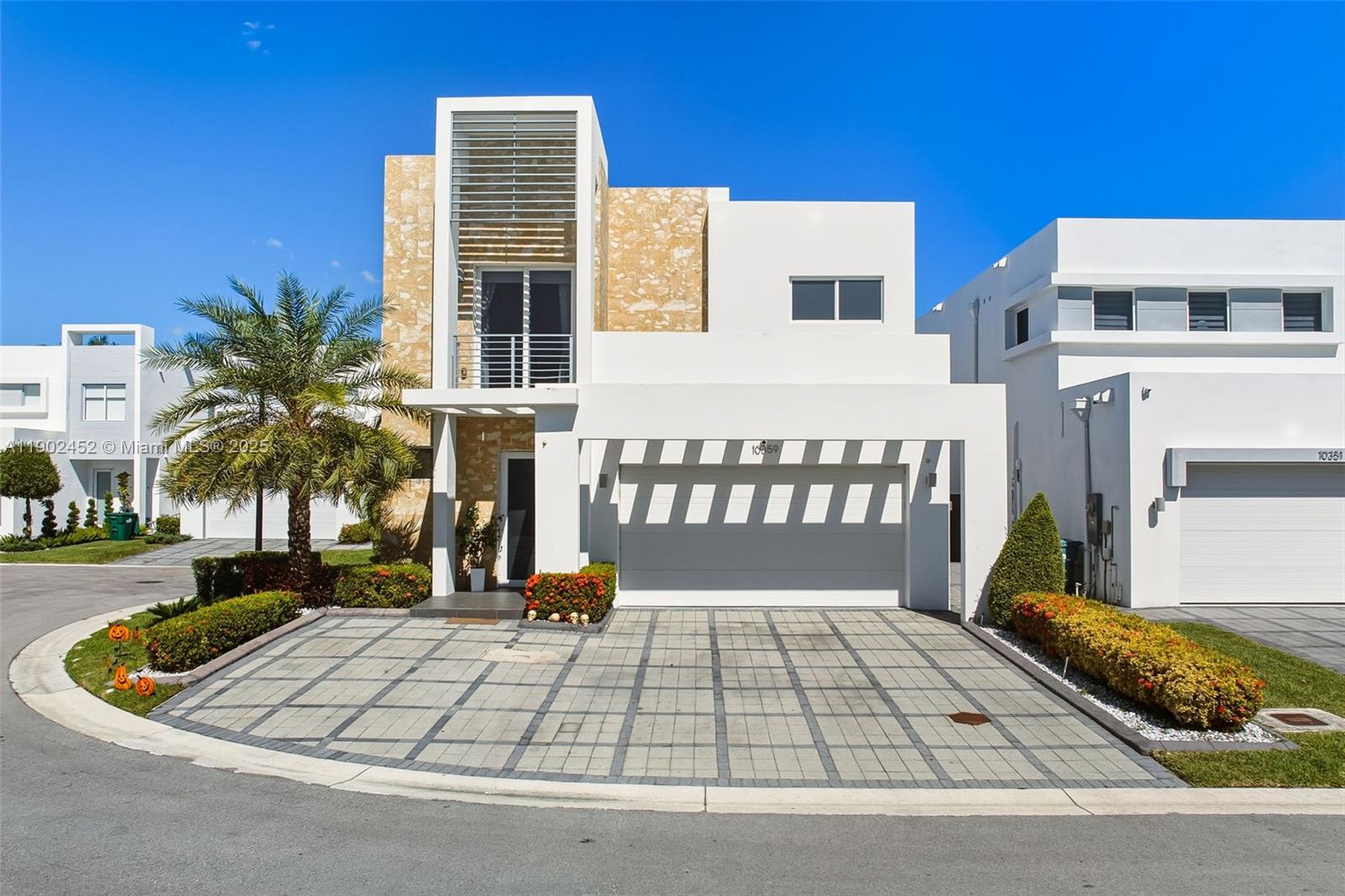 DORAL PALMS SOUTH - Residential Lease