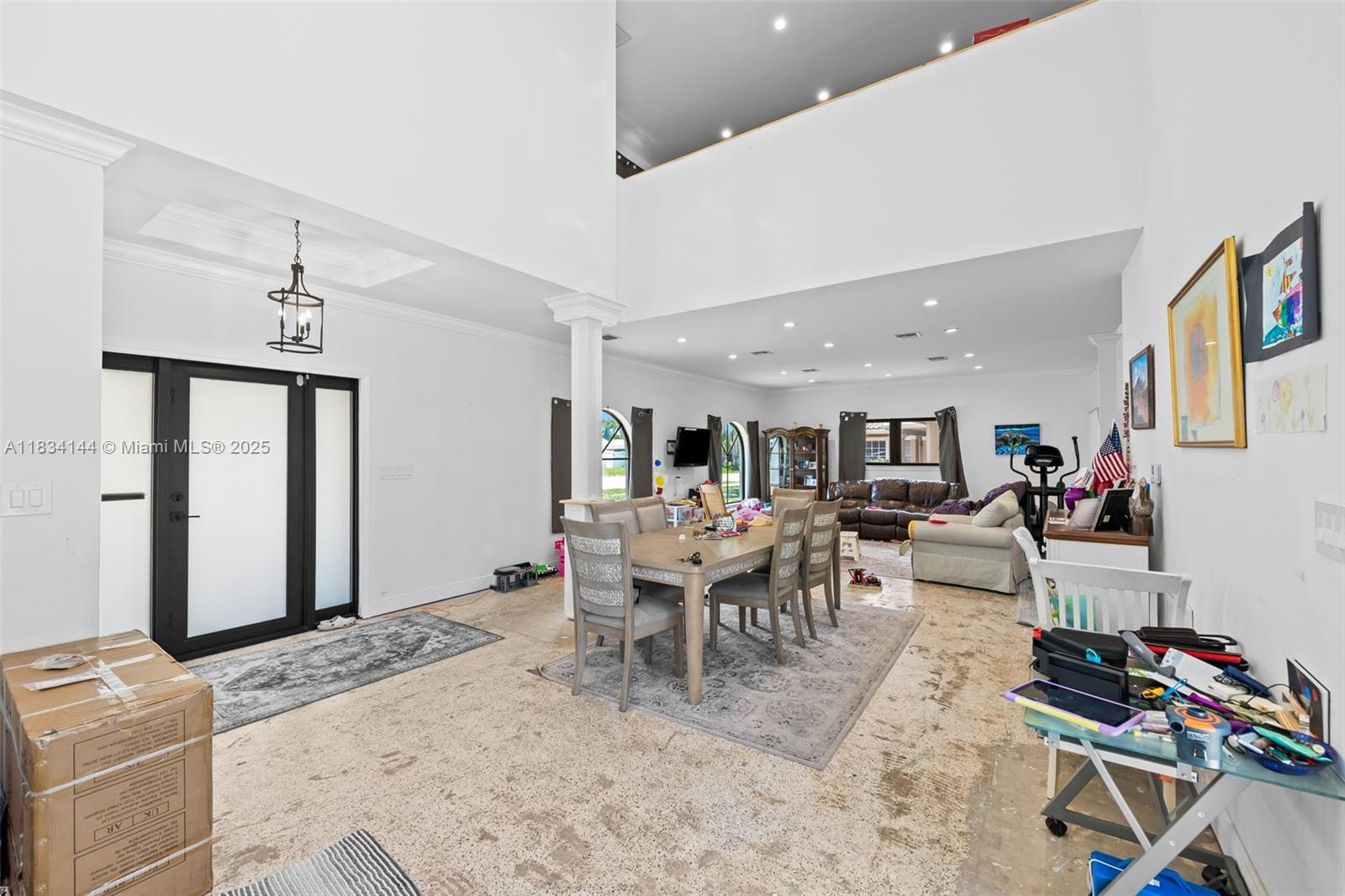 IMPERIAL POINT - Residential